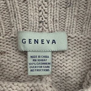 Geneva Women's Light Cream Cable-Knit Cashmere Hat